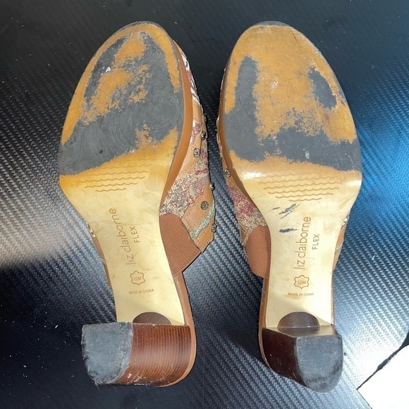 Liz Claiborne Mule Leather Flex Philomena 2 Embellished tapestry Clogs - Picture 6 of 9